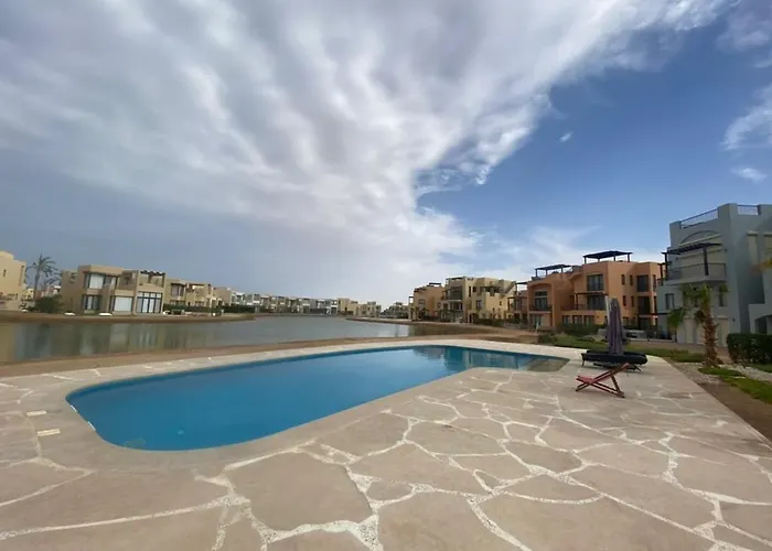Lovely Overlooking The Lagoon In Tawila El Gouna شقة الغردقة